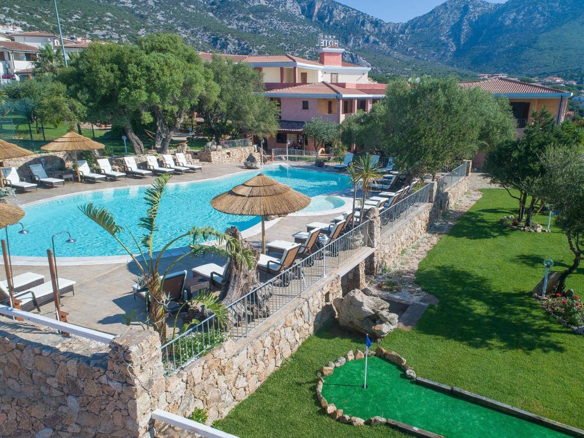 I Ginepri Hotel Cala Gonone Eksteriør bilde