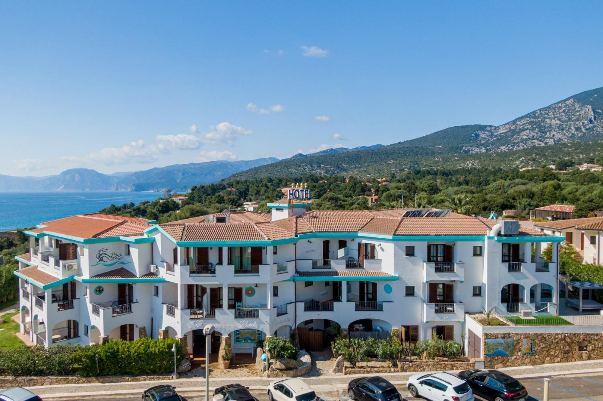 I Ginepri Hotel Cala Gonone Eksteriør bilde